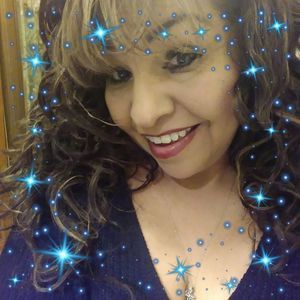 Meet your Posher, Dalia